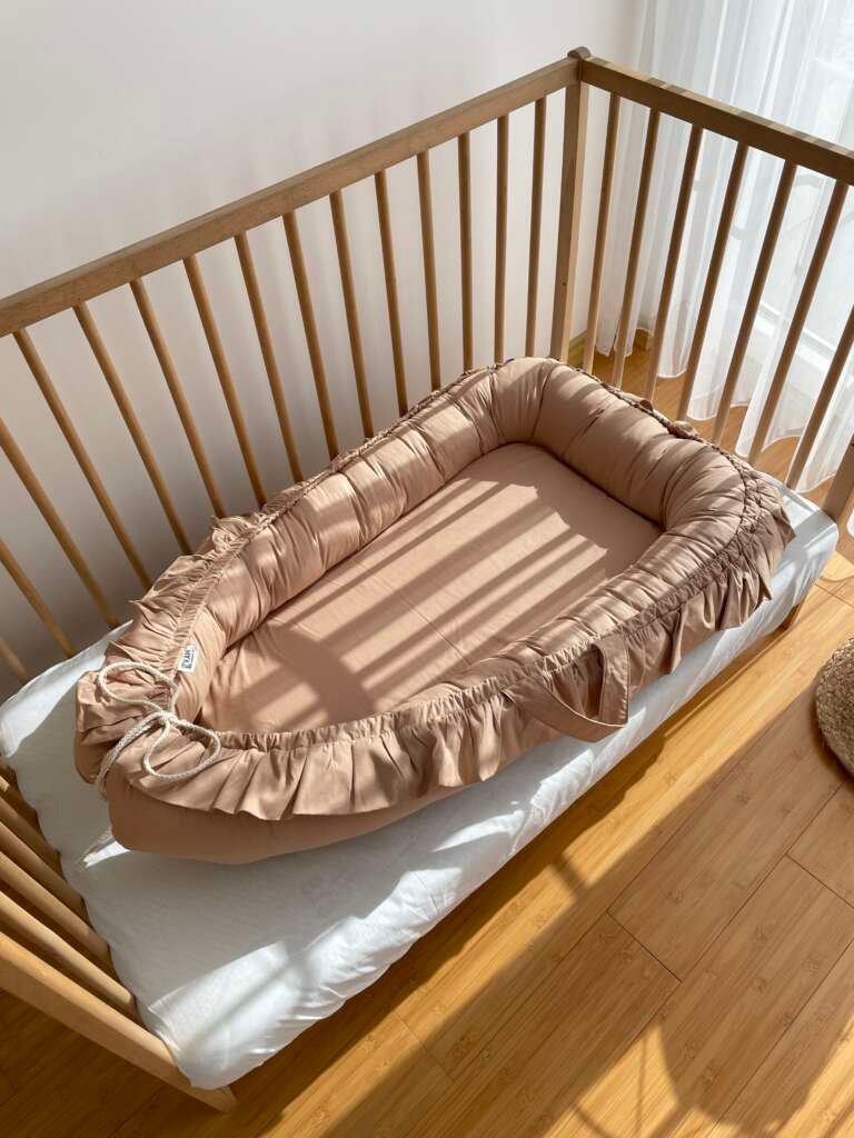 Baby Nest me fallta kafe plus kapese